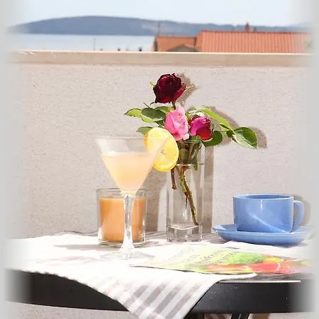 Viro Apartment *